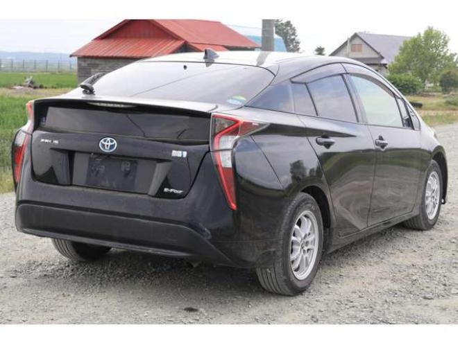 プリウス1.8 S E-Four 4WD　検2年　バックモニター 1800