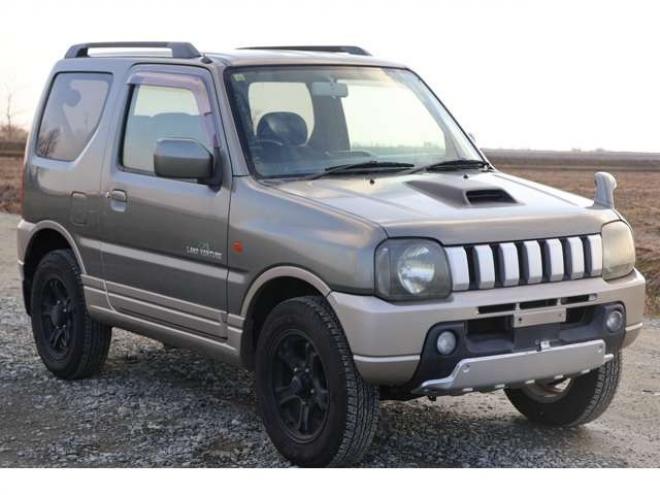 ジムニーランドベンチャー 4WD　リビルトタービン　シートヒーター　ハーフレザー 660