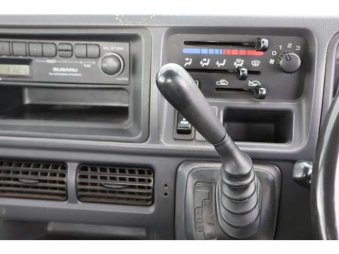 サンバートラック TB 三方開 4WD　検2年　4WD　自社　ローンカノウ 660