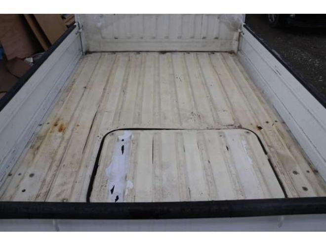 サンバートラック TB 三方開 4WD　検2年　4WD　自社　ローンカノウ 660