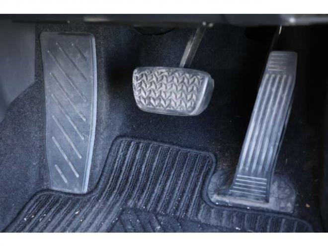 ハリアー2.0 S 4WD　検R9/7　本州仕入　バックカメラ　トヨタセーフティセンス 2000