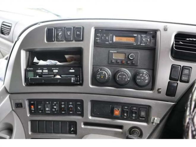 クオントラクタヘッド　検R8/2　本州仕入 2WD 11000