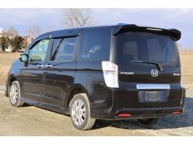 ステップワゴン2.0 スパーダ Z クールスピリット 4WD　検2年　両側電動スライドドア　バックモニター　パドルシフト　ETC　 自社　ローンカノウ 2000