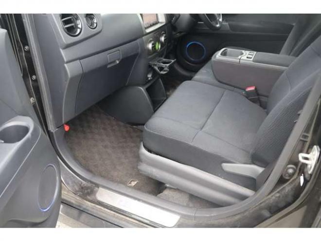 bB1.3 Z 4WD　検2年　ナビ　自社　ローンカノウ 1300