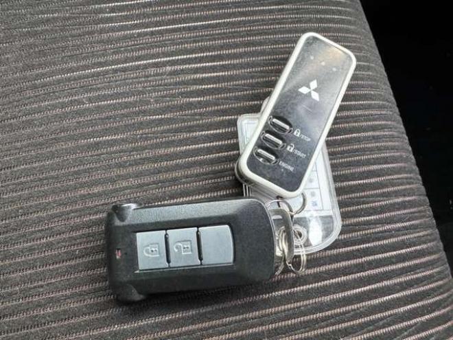 eKスペースカスタム T eアシスト 4WD　ナビ　全方位カメラ　Egスターター　Bluetooth 660