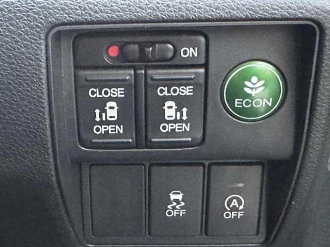 オデッセイ2.4 アブソルート EX 4WD　両側Pスライド　ナビ　TV　Bカメラ　Bluetooth　ハーフレザーシート 2400