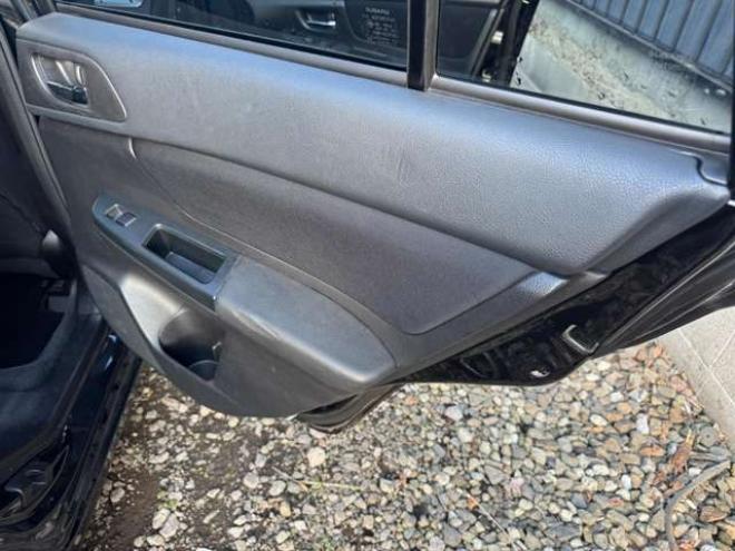 インプレッサスポーツ 1.6 i-L 4WD　ワンオーナー　夏冬タイヤ　ナビ　TV　アイドリングストップ 1600