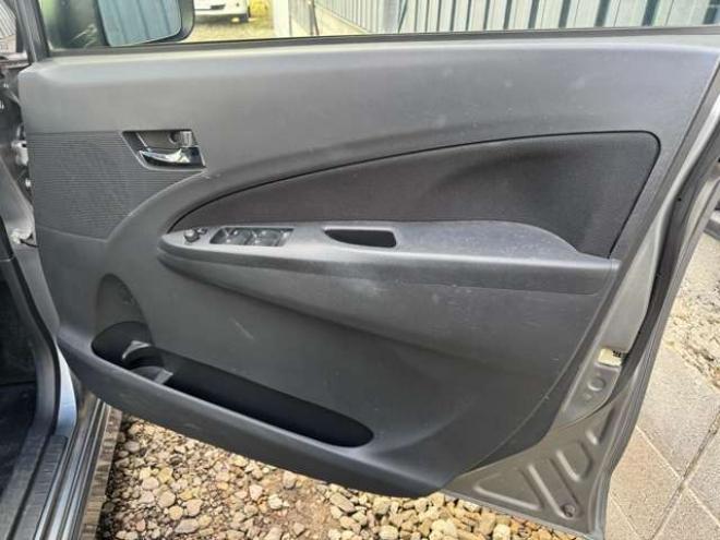 ステラカスタムRS 4WD　ナビ　TV　Bluetooth　HID 660