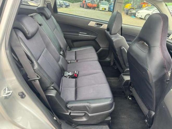 エクシーガ2.0 GT 4WD　パノラマルーフ　ナビ　TV　Bカメラ 2000