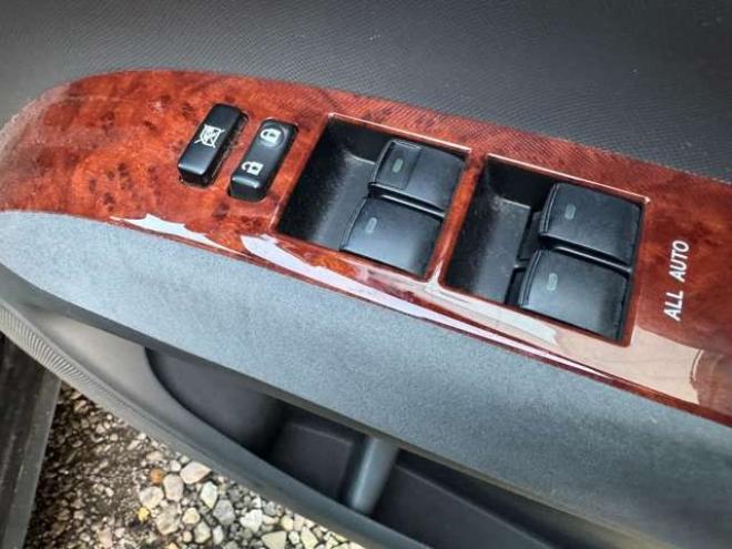 エスティマ2.4 アエラス Gエディション 4WD　両側Pスライド　夏冬タイヤ　ナビ　TV　Bカメラ 2400