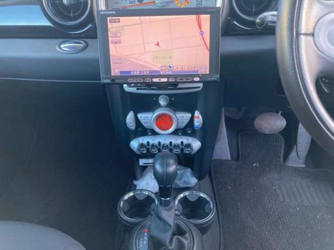 ミニクラブマン クーパー　サクラ・エディション日本 ETC ナビ 革シート キーレスエントリー パワーシート 正規輸入車 2WD 1600