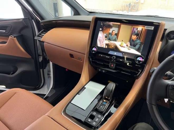 ヴェルファイアハイブリッド 2.5 Zプレミア E-Four 4WD　屋内保管・ワンオーナー・ブラウンレザー 登録済未使用車 2500