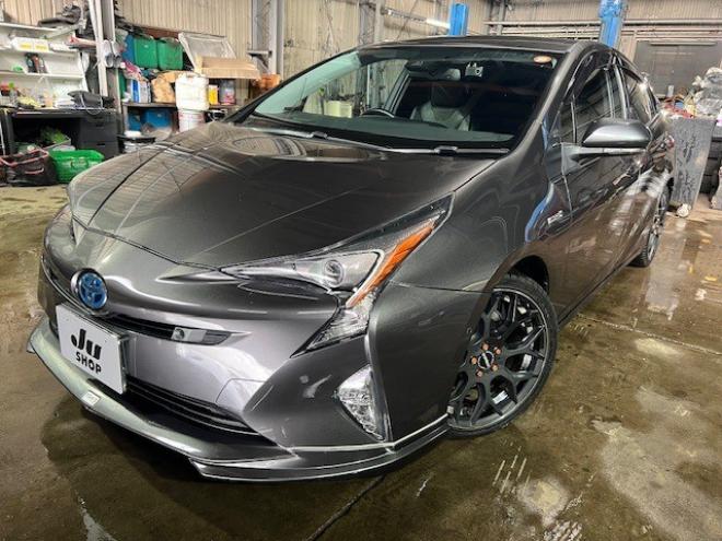 プリウス1.8 A プレミアム ツーリングセレクション E-Four 4WD　TRDスポイラー・18インチAW・純正8型ナビ・エンジンスターター・ドライブレコーダー・アダプティブクルーズコントロール・パワーシート・ETC・1500W給電・車検令和9年7月・寒冷地仕様車 1800