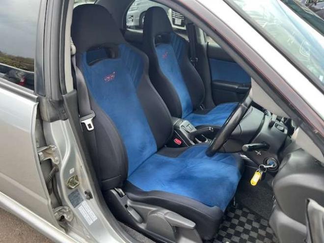インプレッサSTI 2.0 WRX 4WD　6速MT・法定12ヵ月点検整備付 2000