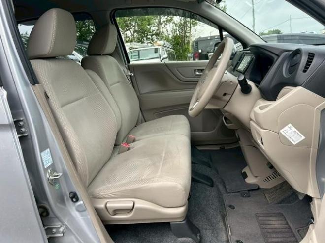 N-WGNＧ　ドライブレコーダー　バックカメラ　ナビ　スマートキー　アイドリングストップ　電動格納ミラー　ベンチシート　ＣＶＴ　Ｂｌｕｅｔｏｏｔｈ　エアコン　パワーステアリング　パワーウィンドウ 4WD 660 5Dr