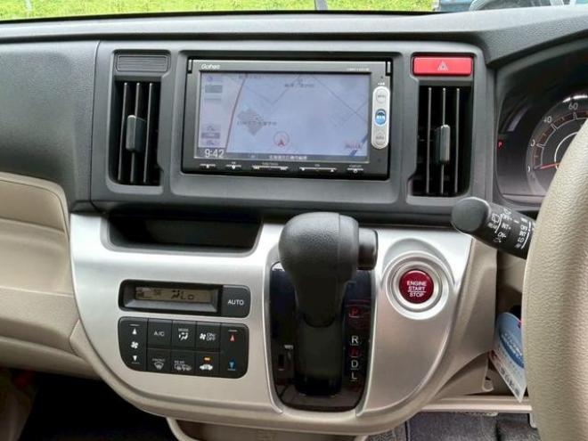 N-WGNＧ　ドライブレコーダー　バックカメラ　ナビ　スマートキー　アイドリングストップ　電動格納ミラー　ベンチシート　ＣＶＴ　Ｂｌｕｅｔｏｏｔｈ　エアコン　パワーステアリング　パワーウィンドウ 4WD 660 5Dr