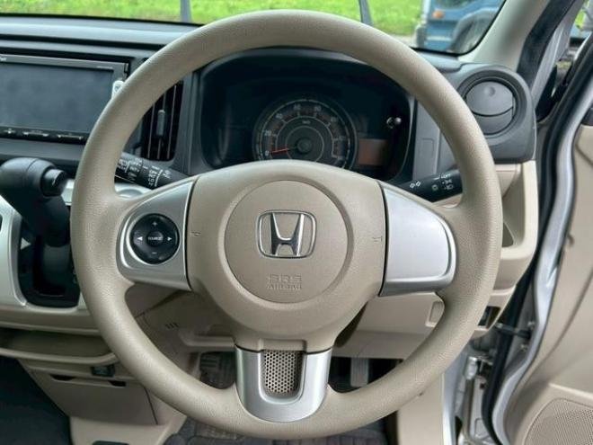 N-WGNＧ　ドライブレコーダー　バックカメラ　ナビ　スマートキー　アイドリングストップ　電動格納ミラー　ベンチシート　ＣＶＴ　Ｂｌｕｅｔｏｏｔｈ　エアコン　パワーステアリング　パワーウィンドウ 4WD 660 5Dr