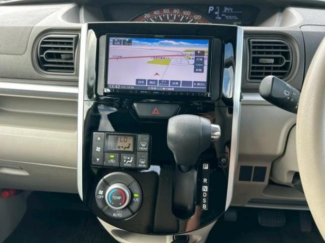 タント　ドライブレコーダー　ＥＴＣ　両側スライド・片側電動　ナビ　オートライト　スマートキー　アイドリングストップ　シートヒーター　ベンチシート　ＣＶＴ　ＡＢＳ　ＥＳＣ　アルミホイール　エアコン 4WD 660 5Dr