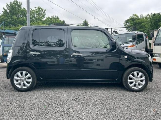 ミラココア　ドライブレコーダー　ＥＴＣ　バックカメラ　ナビ　スマートキー　アイドリングストップ　ベンチシート　ＣＶＴ　ＡＢＳ　アルミホイール　エアコン　パワーステアリング　パワーウィンドウ 4WD 660 5Dr