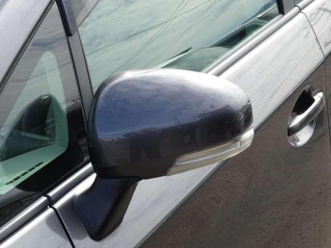 プリウス1.8 S LEDエディション　ETC・禁煙車・LEDヘッドライト・寒冷地仕様・夏冬タイヤ付き 2WD 1800