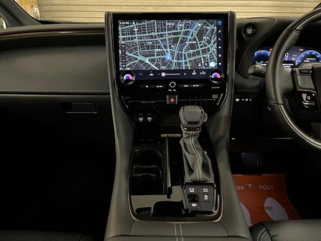 アルファードＺ　本州仕入　寒冷地仕様　禁煙車　トヨタセーフティセンス　左右独立ムーンルーフ　レーダークルーズ　レーントレーシング　純正１８インチＡＷ　ＴＯＹＯ製新品スタッドレスタイヤ　純正ナビ（フルセグ地デジ　Ｂｌｕｅｔｏｏｔｈ　Ｍｉｒａｃａｓｔ）＋バックカメラ＋全方位カメラ　両側パワースライドドア　パワーバックドア　純正ブラックレザーシート　ヘッドアップディスプレイ　電動オットマン　ＬＥＤヘッドライト　デジタルインナーミラー　シートヒーター＆クーラー　前後ドライブレコーダー　ＥＴＣ  4WD 2500 5Dr