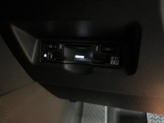 アルファードＺ　本州仕入　寒冷地仕様　禁煙車　トヨタセーフティセンス　左右独立ムーンルーフ　レーダークルーズ　レーントレーシング　純正１８インチＡＷ　ＴＯＹＯ製新品スタッドレスタイヤ　純正ナビ（フルセグ地デジ　Ｂｌｕｅｔｏｏｔｈ　Ｍｉｒａｃａｓｔ）＋バックカメラ＋全方位カメラ　両側パワースライドドア　パワーバックドア　純正ブラックレザーシート　ヘッドアップディスプレイ　電動オットマン　ＬＥＤヘッドライト　デジタルインナーミラー　シートヒーター＆クーラー　前後ドライブレコーダー　ＥＴＣ  4WD 2500 5Dr