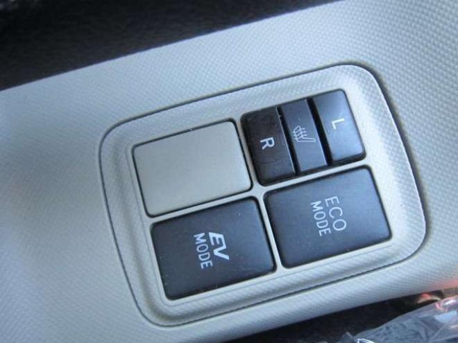 アクア1.5 G　1オーナー 純正エアロ ナビ&フルセグTV Biuetooth スマートキー エンスタ Pスタート シートヒーター ETC 純正16AW ドアバイザー 記録簿 スタッドレス+アルミセット積込み 1年間走行無制限保証付 2WD 1500