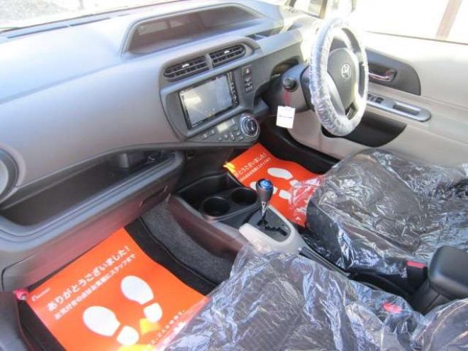 アクア1.5 G　1オーナー 純正エアロ ナビ&フルセグTV Biuetooth スマートキー エンスタ Pスタート シートヒーター ETC 純正16AW ドアバイザー 記録簿 スタッドレス+アルミセット積込み 1年間走行無制限保証付 2WD 1500