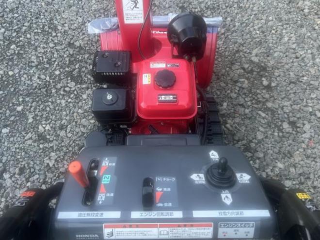 除雪機ホンダHS660 点検・整備・塗装済み