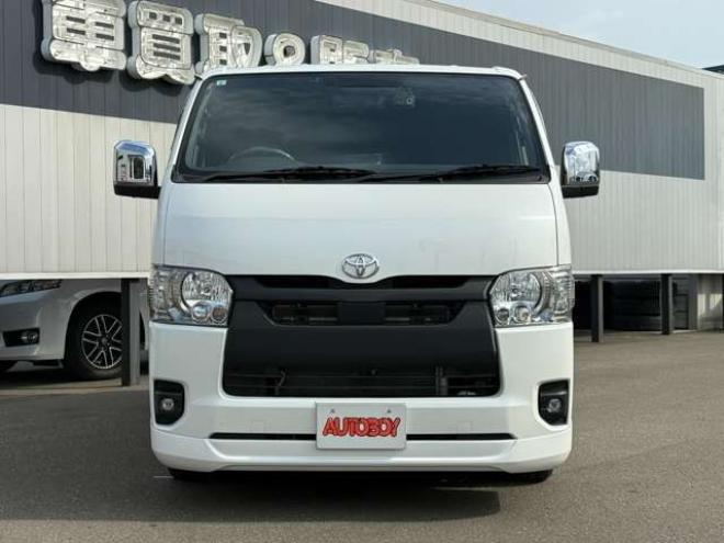 ハイエースバン2.8ダークプライムIIマルチロールトランスポータータイプIロングディーゼルターボ4WD　寒冷地仕様　ワンオーナー　ESSEX　ENCM17インチアルミ　ヨコハマパラダ　ESSEXフロントリップスポイラー　ローフォルムフェンダー　ローダウン　パワースライドドア　LEDテールランプ 2800