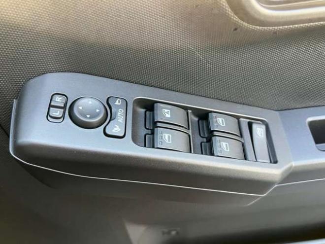 タフトGターボ 4WD　スマートアシスト　スマートキー　プッシュスタート　メモリーナビ　フルセグTV バックカメラ　ガラスルーフ　追従型レーダークルーズ　両席シートヒーター　アイドリングストップ 660