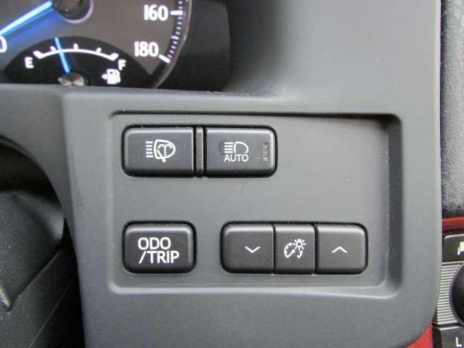 マジェスタ2.5 Four 4WD　プリクラッシュセーフティー/純正ナビ/フルセグTV/バックカメラ/LEDヘッドライト/ビルトインETC/全席シートヒーター/パワーシート/グリップヒーター/レーダークルーズコントロール 2500