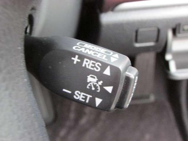 マジェスタ2.5 Four 4WD　プリクラッシュセーフティー/純正ナビ/フルセグTV/バックカメラ/LEDヘッドライト/ビルトインETC/全席シートヒーター/パワーシート/グリップヒーター/レーダークルーズコントロール 2500