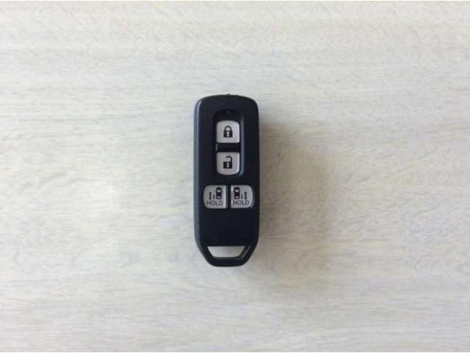 N-BOXカスタム 660 G EX ホンダセンシング 4WD　パワスラ　シートヒーター　スマートキー　プッシュスタート　クルーズコントロール　ホンダ純正ナビ　バックカメラ　電動格納ミラー　横滑り防止装置　車線逸脱防止　衝突被害軽減システム　オートライト　ETC 660