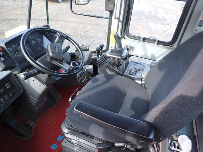 ホイールローダ65DV2 ワンタッチマルチプラウ＆バケット　スパイクタイヤ