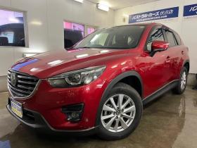 CX-5　本州仕入　禁煙車　セーフティクルーズパッケージ　スマートブレーキサポート　レーダークルーズ　誤発進抑制制御　純正１７インチＡＷ　社外１７ＡＷ＋スタッドレスタイヤ付　純正ナビ　Ｂｌｕｅｔｏｏｔｈ 4WD 2200 5Dr