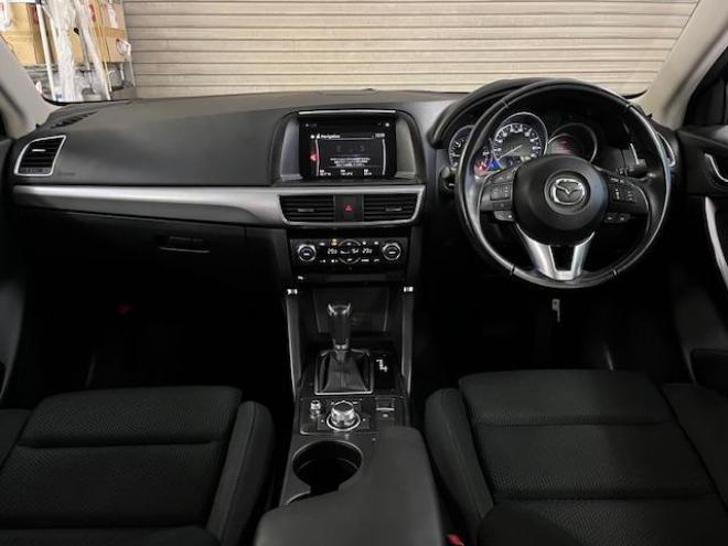 CX-5本州仕入　禁煙車　セーフティクルーズパッケージ　スマートブレーキサポート　レーダークルーズ　誤発進抑制制御　純正１７インチＡＷ　社外１７ＡＷ＋スタッドレスタイヤ付　純正ナビ　Ｂｌｕｅｔｏｏｔｈ 4WD 2200 5Dr