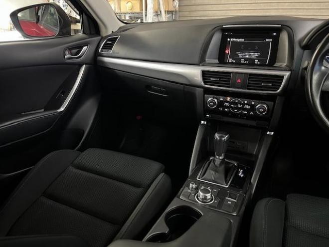 CX-5本州仕入　禁煙車　セーフティクルーズパッケージ　スマートブレーキサポート　レーダークルーズ　誤発進抑制制御　純正１７インチＡＷ　社外１７ＡＷ＋スタッドレスタイヤ付　純正ナビ　Ｂｌｕｅｔｏｏｔｈ 4WD 2200 5Dr