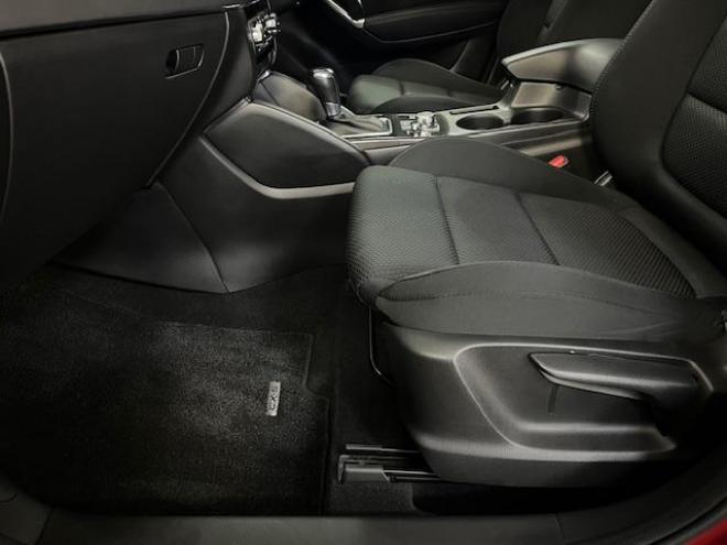 CX-5本州仕入　禁煙車　セーフティクルーズパッケージ　スマートブレーキサポート　レーダークルーズ　誤発進抑制制御　純正１７インチＡＷ　社外１７ＡＷ＋スタッドレスタイヤ付　純正ナビ　Ｂｌｕｅｔｏｏｔｈ 4WD 2200 5Dr