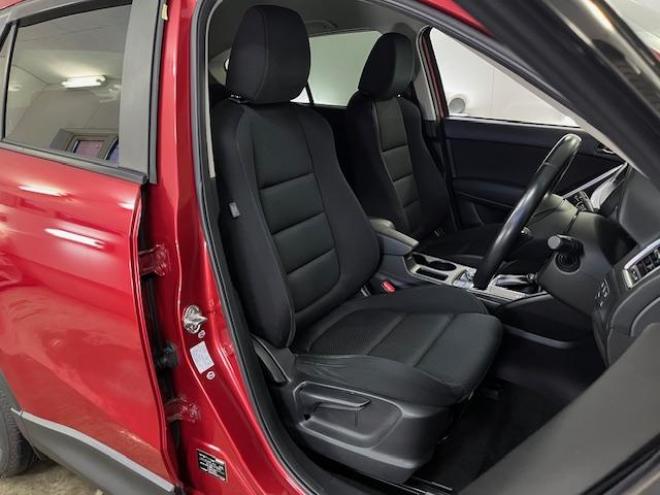 CX-5本州仕入　禁煙車　セーフティクルーズパッケージ　スマートブレーキサポート　レーダークルーズ　誤発進抑制制御　純正１７インチＡＷ　社外１７ＡＷ＋スタッドレスタイヤ付　純正ナビ　Ｂｌｕｅｔｏｏｔｈ 4WD 2200 5Dr