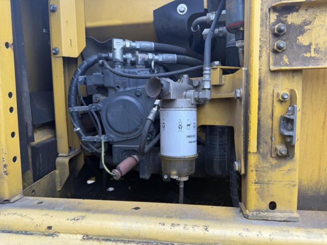 バックホーPC120-8  配管付(グラップル使用可能）