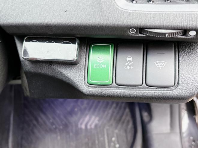 オデッセイ2.4Mエアロパッケージ 4WD　ローンが不安な方＜優遇ローン＞1年保証　純正ナビ　バックカメラ