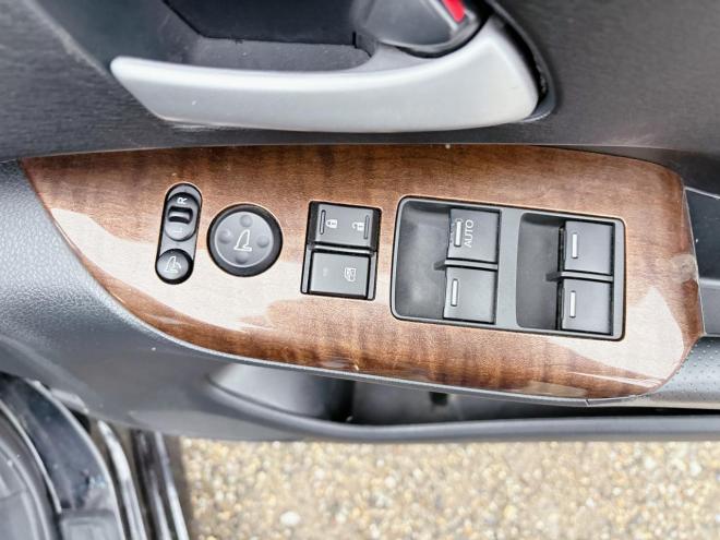 オデッセイ2.4Mエアロパッケージ 4WD　ローンが不安な方＜優遇ローン＞1年保証　純正ナビ　バックカメラ