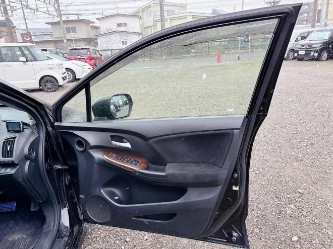 オデッセイ2.4Mエアロパッケージ 4WD　ローンが不安な方＜優遇ローン＞1年保証　純正ナビ　バックカメラ