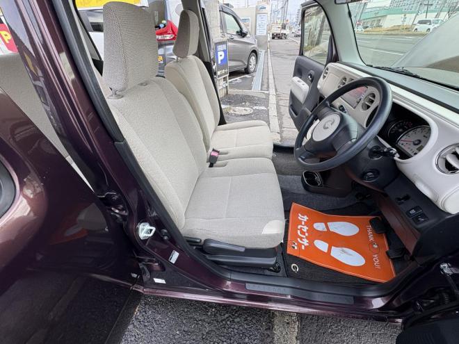 ミラココアMIRA COCOA 4WD X錆の少ない本州仕入　お洒落なスマートキー（スペアーアリ）　便利なBluetooth純正ナビＴＶ　アルミ　アイドリングストップ　バイザー　スタットレス　全磨き済　エンジンオイル交換 4WD 660 5Dr