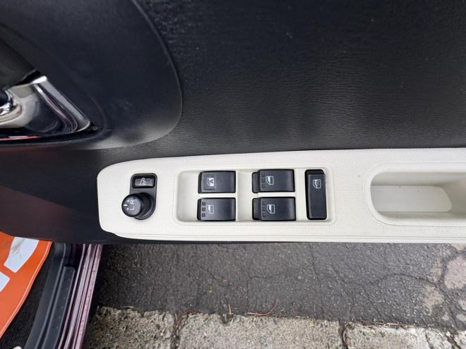 ミラココアMIRA COCOA 4WD X錆の少ない本州仕入　お洒落なスマートキー（スペアーアリ）　便利なBluetooth純正ナビＴＶ　アルミ　アイドリングストップ　バイザー　スタットレス　全磨き済　エンジンオイル交換 4WD 660 5Dr