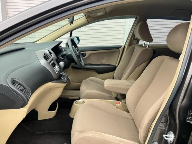 ストリームG 4WD 2000 5Dr