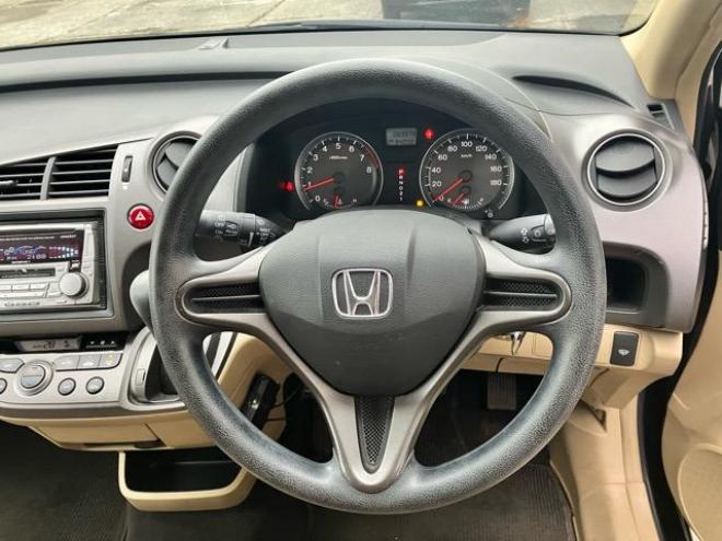 ストリームG 4WD 2000 5Dr