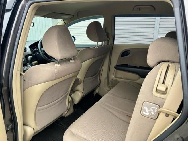 ストリームG 4WD 2000 5Dr