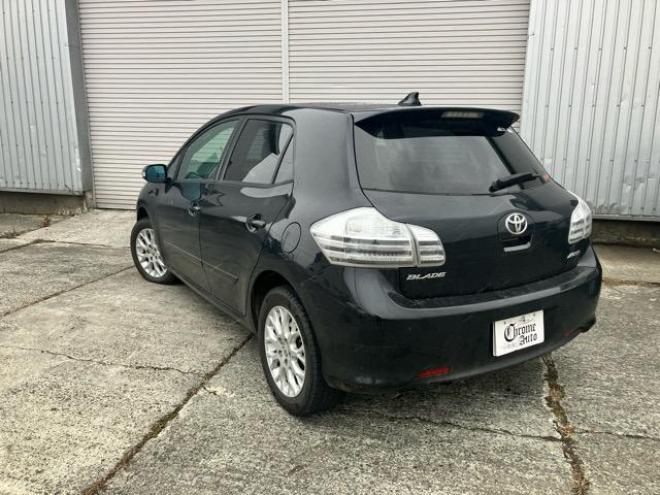 ブレイドベースグレード 4WD 2400 5Dr